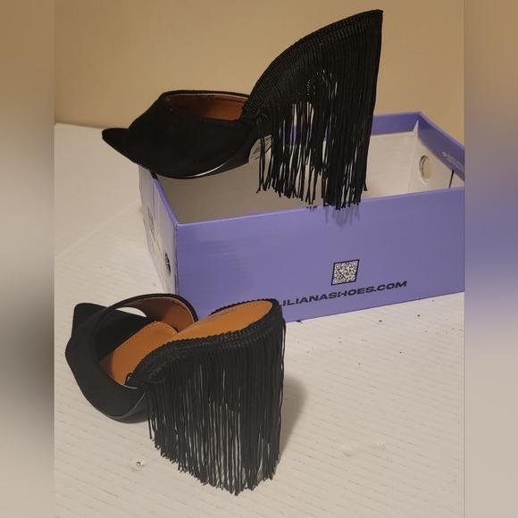 Brand NEW Black Low Heel W/Fringe - Picture 4 of 6